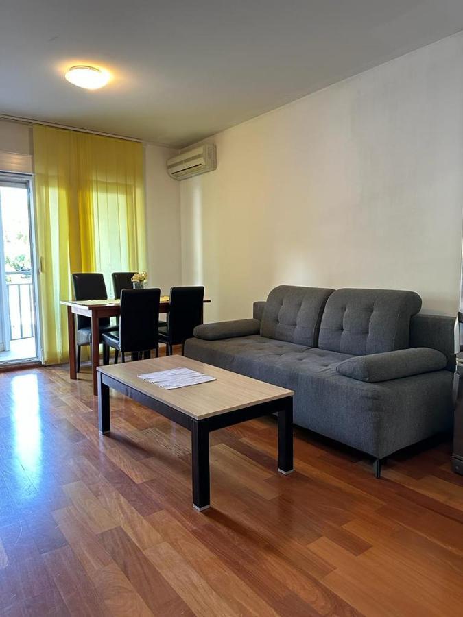 Apartment Biokovo Макарська Екстер'єр фото