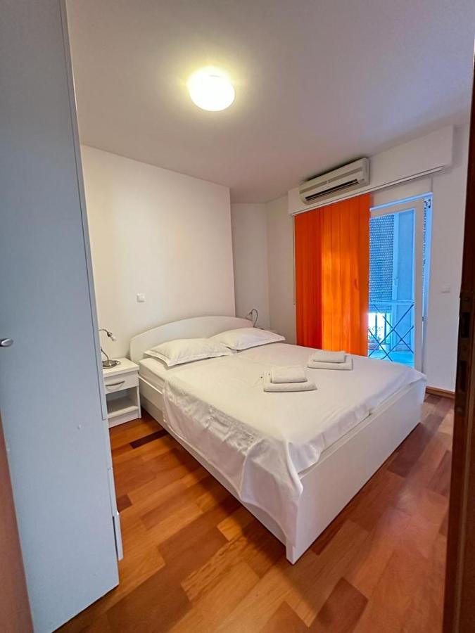 Apartment Biokovo Макарська Екстер'єр фото